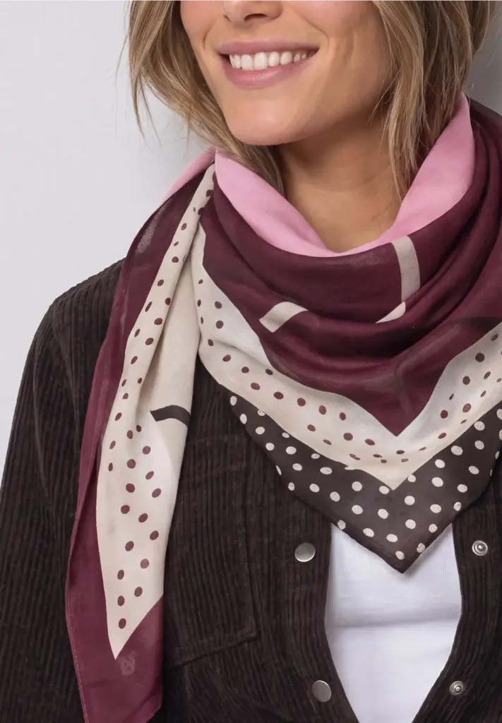 foulard rose graphique street one